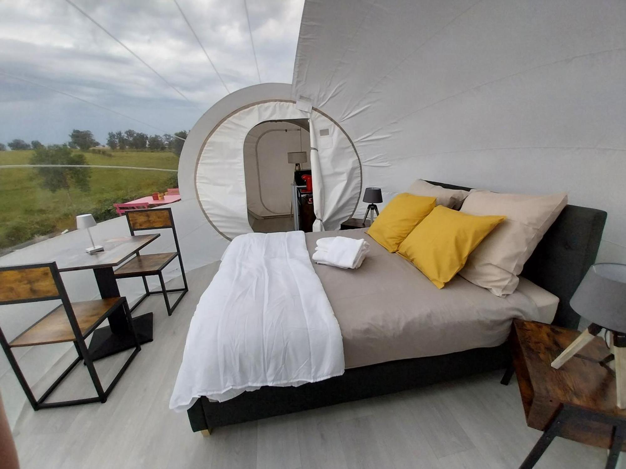 La Bubble Otel La Salvetat-Peyrales Dış mekan fotoğraf